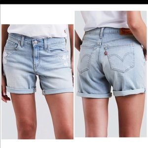 Levi’s mid-rise embroidered shorts 28